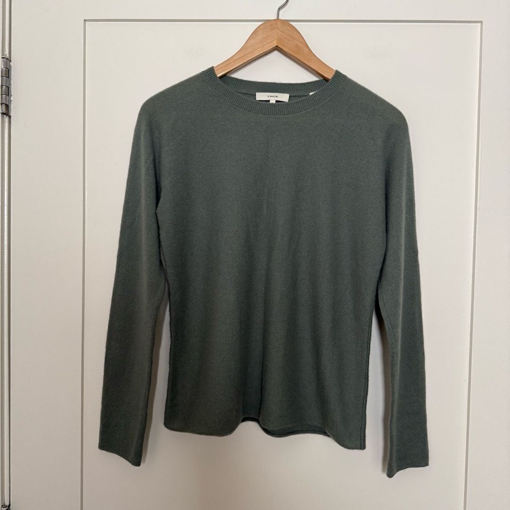 Vince Sweater Womens Size XS Sage Green Cashmere Blend Soft Lightweight